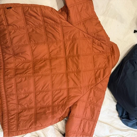NWT Patagonia Coral Quilted Jacket - Picture 4 of 5